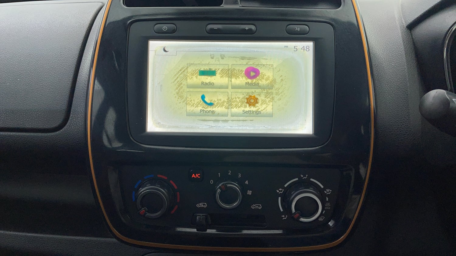 Used 2019 Renault Kwid CLIMBER 1.0 AMT Petrol Automatic interior MUSIC SYSTEM & AC CONTROL VIEW