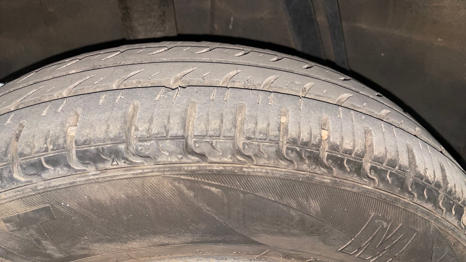 Used 2019 Renault Kwid CLIMBER 1.0 AMT Petrol Automatic tyres RIGHT REAR TYRE TREAD VIEW