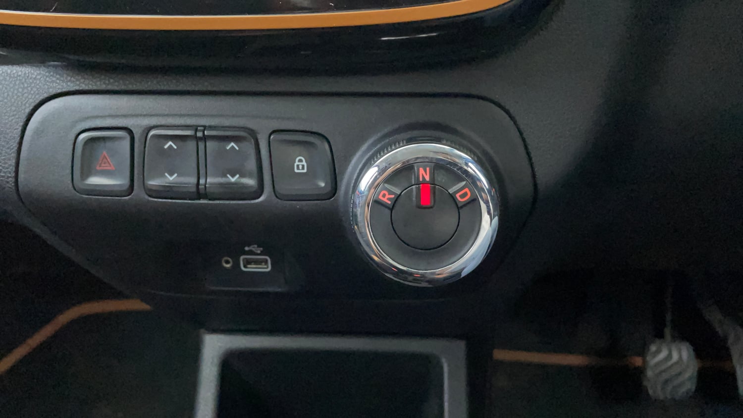 Used 2019 Renault Kwid CLIMBER 1.0 AMT Petrol Automatic interior GEAR  KNOB VIEW