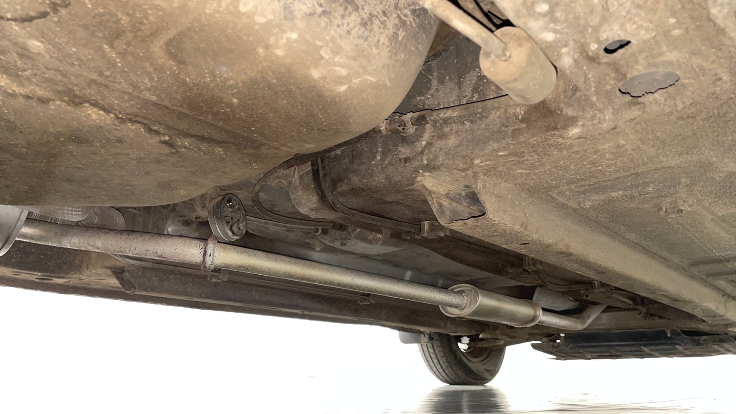 Used 2019 Renault Kwid CLIMBER 1.0 AMT Petrol Automatic extra REAR RIGHT UNDERBODY VIEW