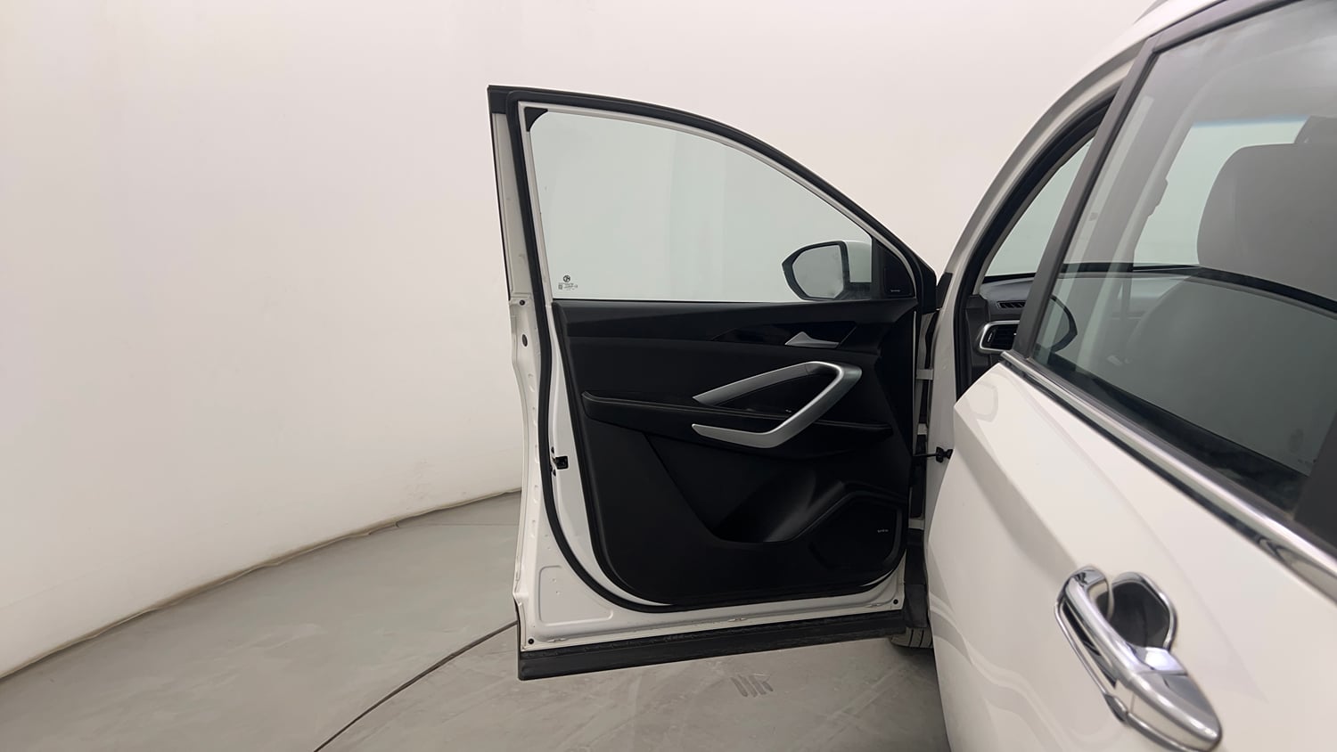 Used 2021 MG Motors Hector Sharp 2.0 Diesel Turbo MT Diesel Manual interior LEFT FRONT DOOR OPEN VIEW