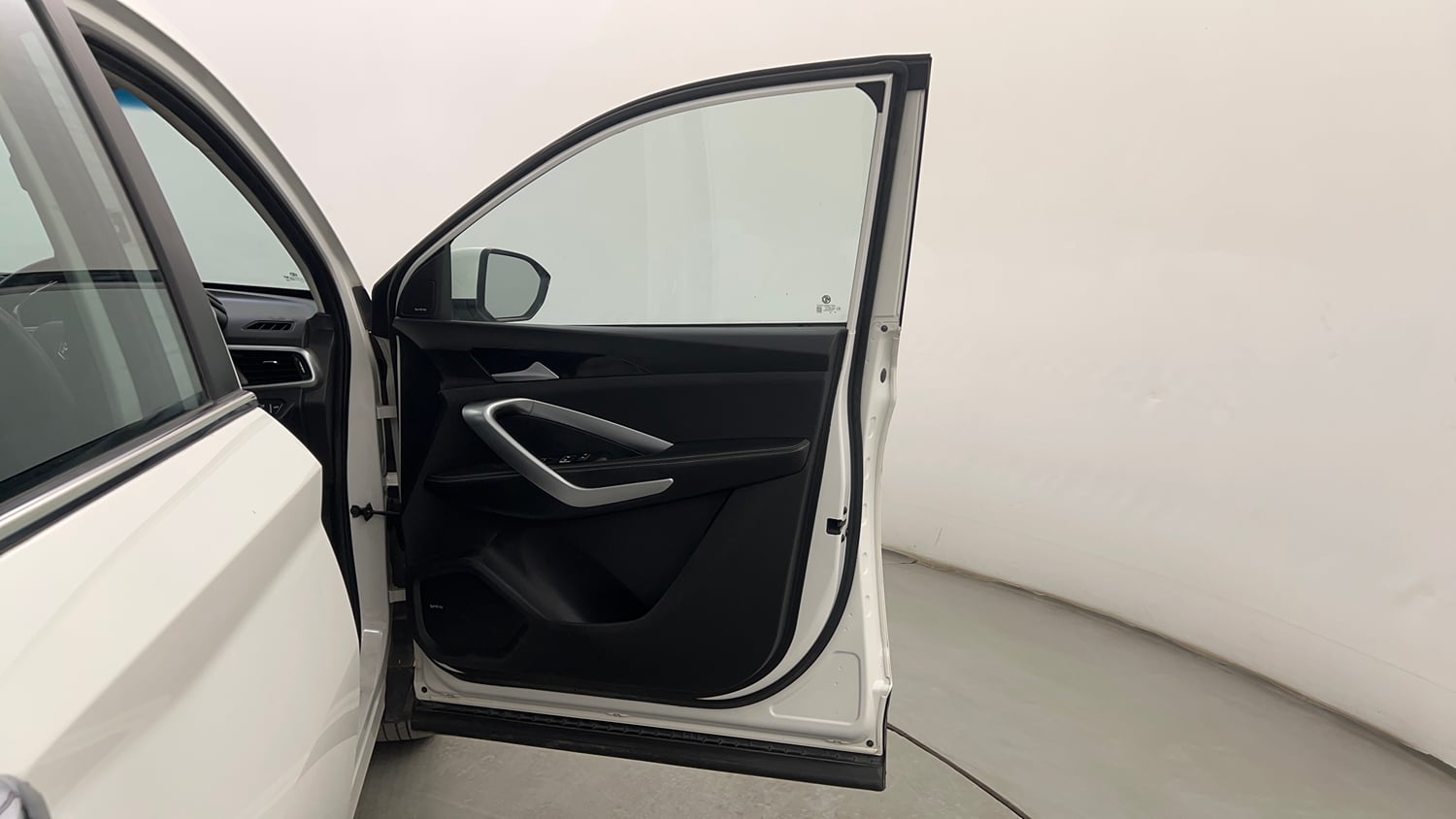 Used 2021 MG Motors Hector Sharp 2.0 Diesel Turbo MT Diesel Manual interior RIGHT FRONT DOOR OPEN VIEW
