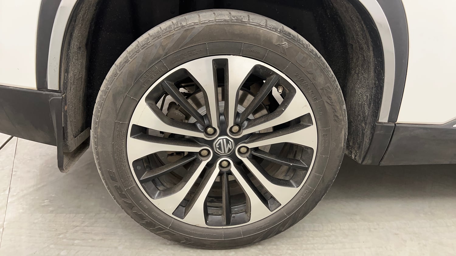 Used 2021 MG Motors Hector Sharp 2.0 Diesel Turbo MT Diesel Manual tyres RIGHT REAR TYRE RIM VIEW