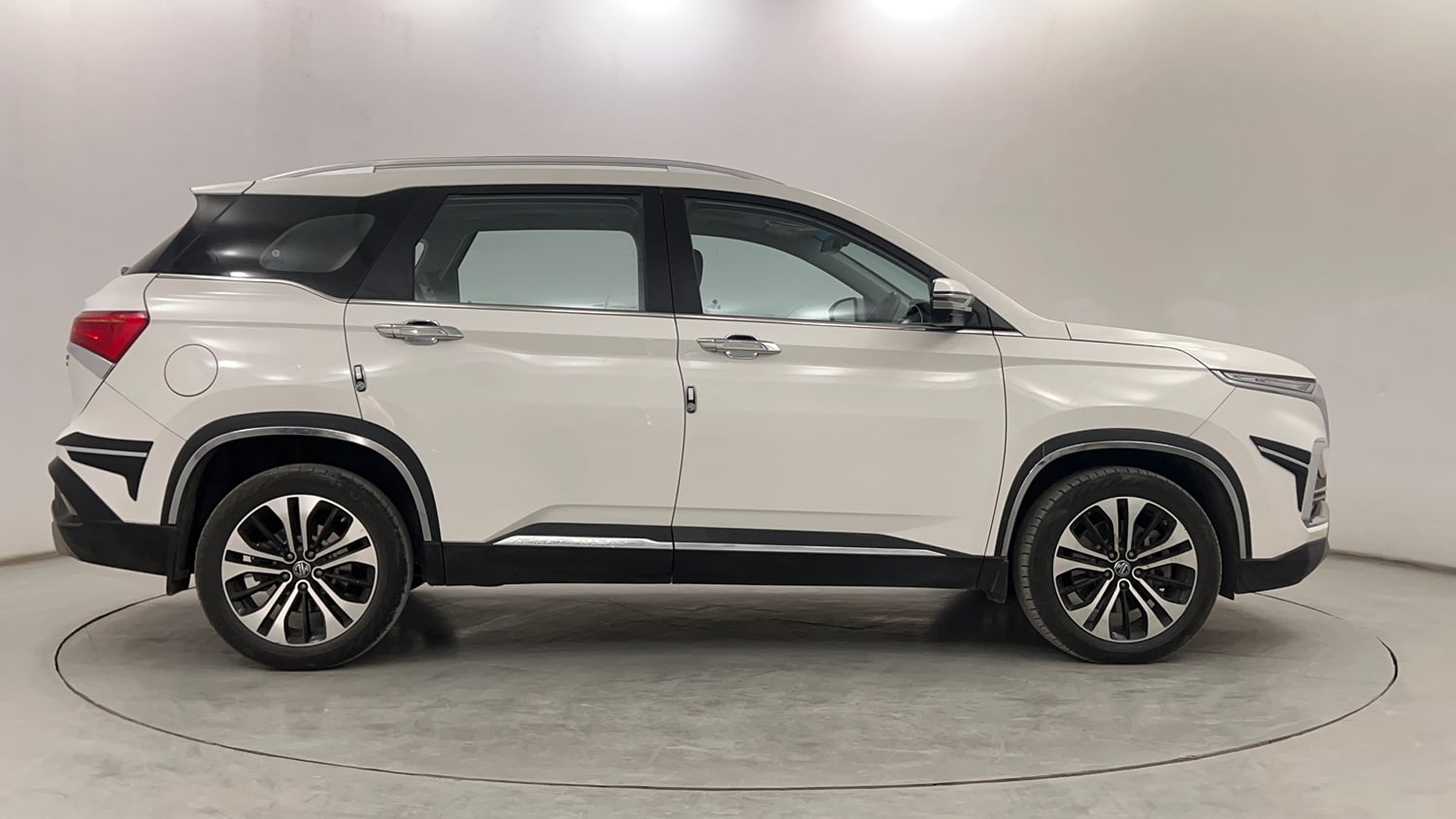 Used 2021 MG Motors Hector Sharp 2.0 Diesel Turbo MT Diesel Manual exterior RIGHT SIDE VIEW