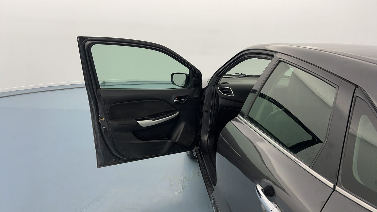 Used 2017 Maruti Suzuki Baleno Zeta 1.3 Diesel Manual interior LEFT FRONT DOOR OPEN VIEW