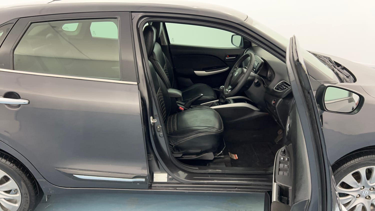 Used 2017 Maruti Suzuki Baleno Zeta 1.3 Diesel Manual interior RIGHT SIDE FRONT DOOR CABIN VIEW
