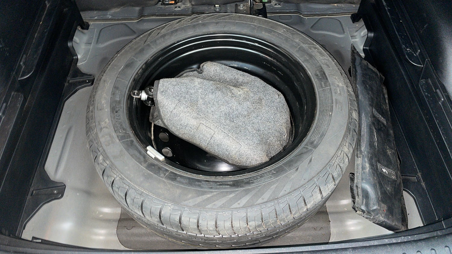 Used 2020 Hyundai Creta SX (O) 1.4 Turbo 7 DCT Petrol Automatic tyres SPARE TYRE VIEW