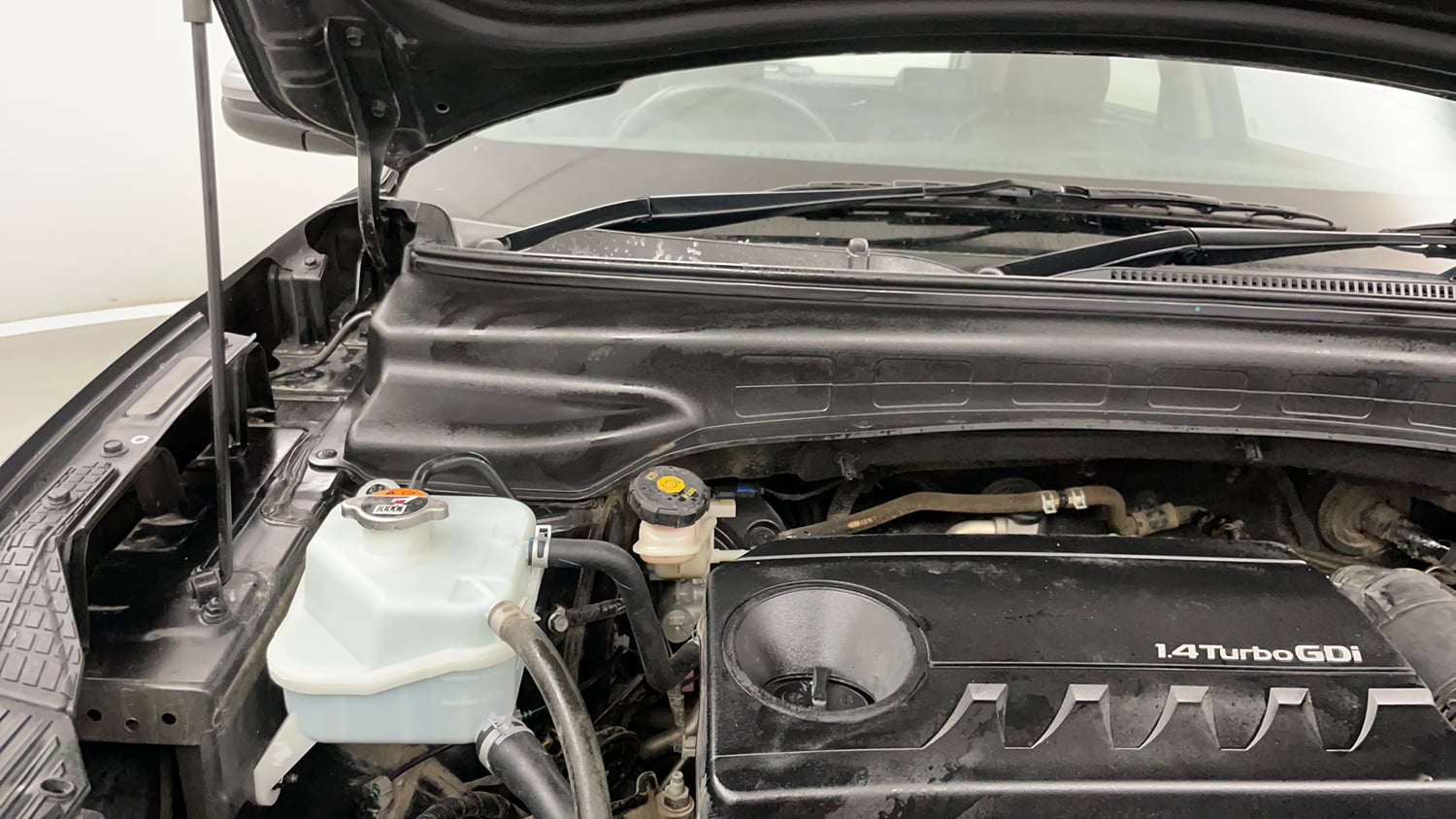 Used 2020 Hyundai Creta SX (O) 1.4 Turbo 7 DCT Petrol Automatic engine ENGINE RIGHT SIDE HINGE & APRON VIEW