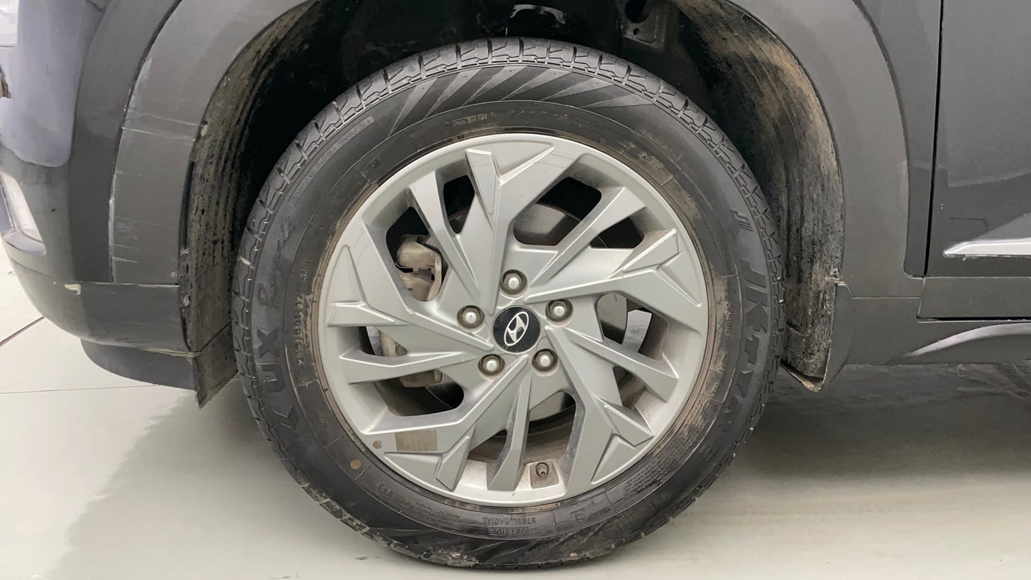 Used 2020 Hyundai Creta SX (O) 1.4 Turbo 7 DCT Petrol Automatic tyres LEFT FRONT TYRE RIM VIEW