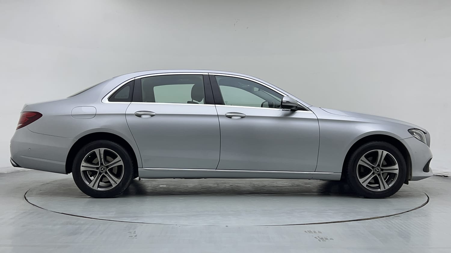 2017 Mercedes-Benz E-Class E200 Avantgarde-5