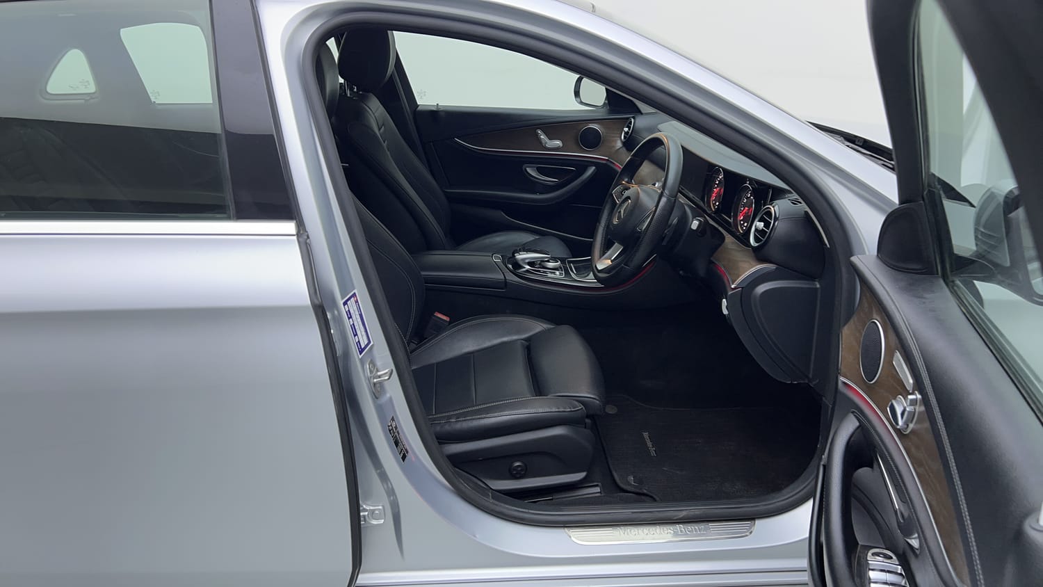 2017 Mercedes-Benz E-Class E200 Avantgarde-17