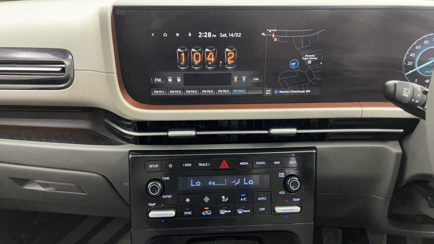 Used 2024 Hyundai Creta 1.5 CRDi Diesel MT DSL SX(O) Diesel Manual interior MUSIC SYSTEM & AC CONTROL VIEW