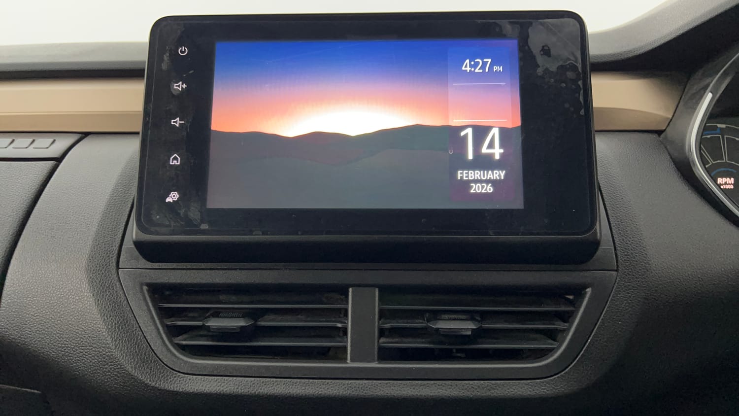 Used 2022 Renault Kiger RXT MT Petrol Manual top_features Integrated (in-dash) music system