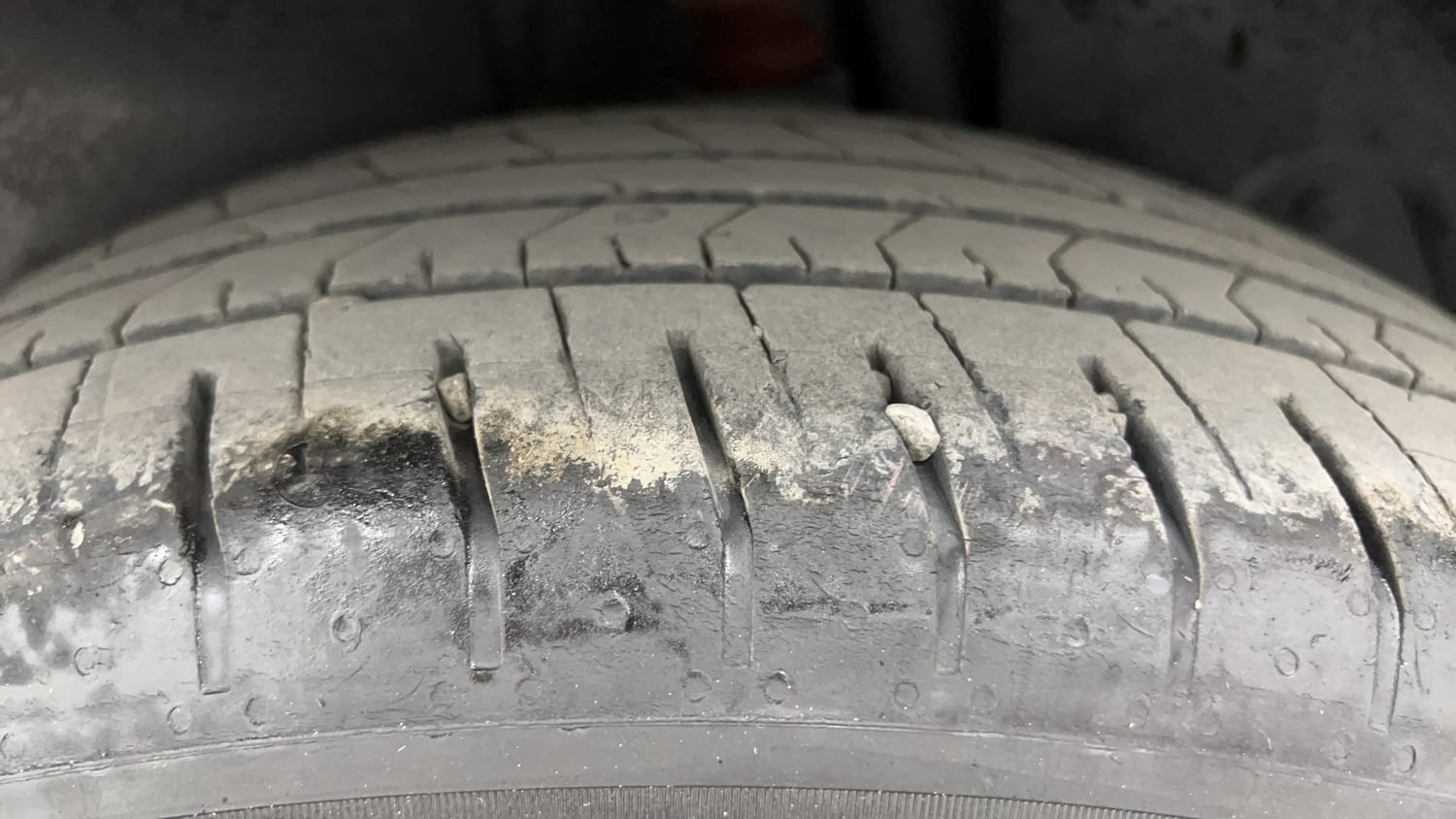 Used 2024 Hyundai Creta 1.5 CRDi Diesel MT DSL SX(O) Diesel Manual tyres LEFT REAR TYRE TREAD VIEW