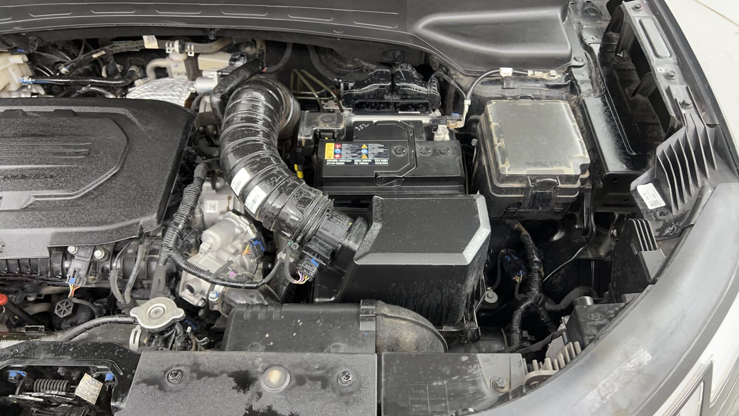 Used 2024 Hyundai Creta 1.5 CRDi Diesel MT DSL SX(O) Diesel Manual engine ENGINE LEFT SIDE VIEW