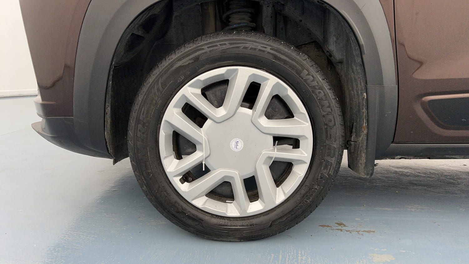 Used 2022 Renault Kiger RXT MT Petrol Manual tyres LEFT FRONT TYRE RIM VIEW