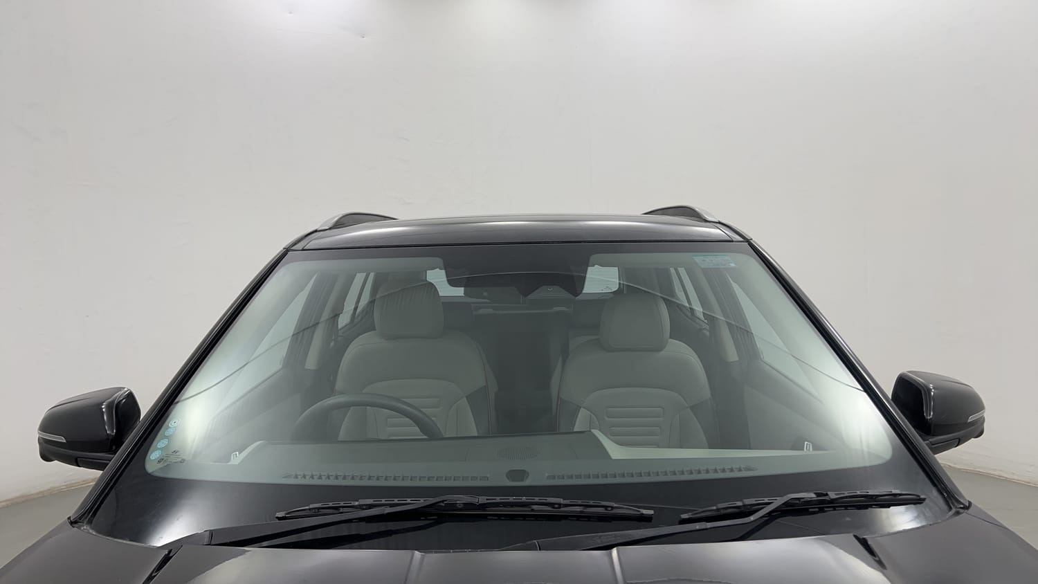 Used 2024 Hyundai Creta 1.5 CRDi Diesel MT DSL SX(O) Diesel Manual exterior FRONT WINDSHIELD VIEW