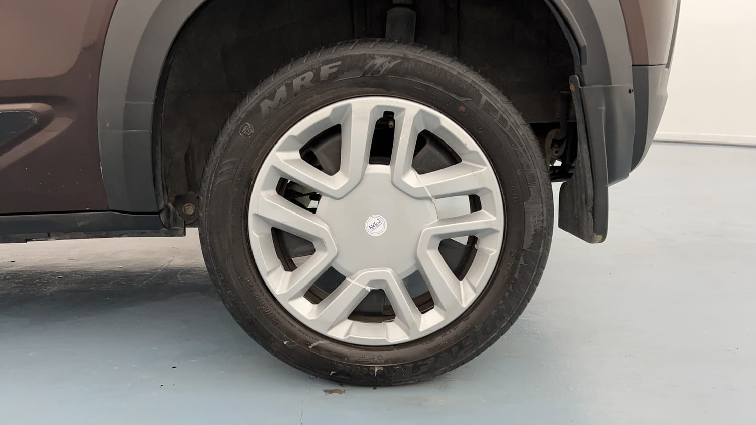 Used 2022 Renault Kiger RXT MT Petrol Manual tyres LEFT REAR TYRE RIM VIEW