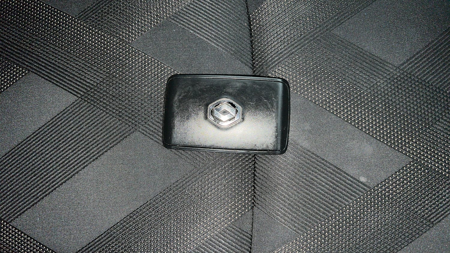 Used 2022 Renault Kiger RXT MT Petrol Manual extra CAR KEY VIEW