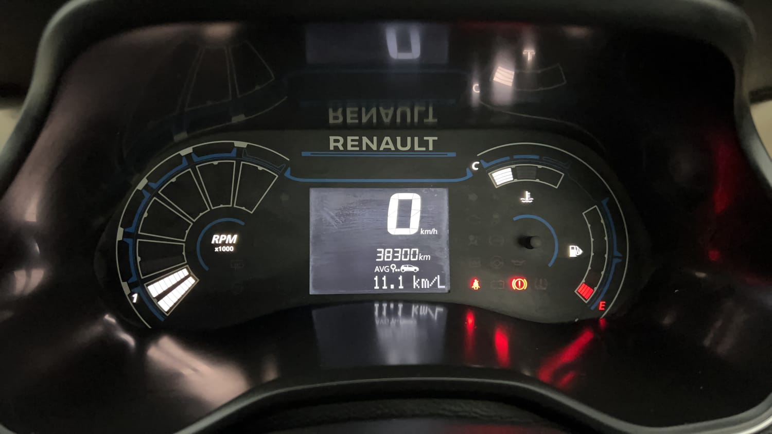 Used 2022 Renault Kiger RXT MT Petrol Manual interior CLUSTERMETER VIEW