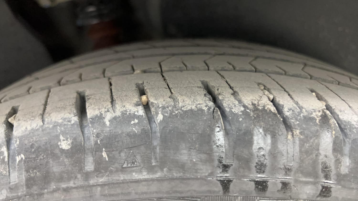 Used 2024 Hyundai Creta 1.5 CRDi Diesel MT DSL SX(O) Diesel Manual tyres RIGHT REAR TYRE TREAD VIEW