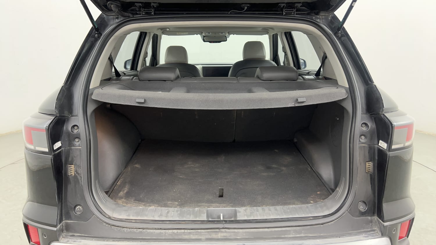 Used 2024 Hyundai Creta 1.5 CRDi Diesel MT DSL SX(O) Diesel Manual interior DICKY INSIDE VIEW