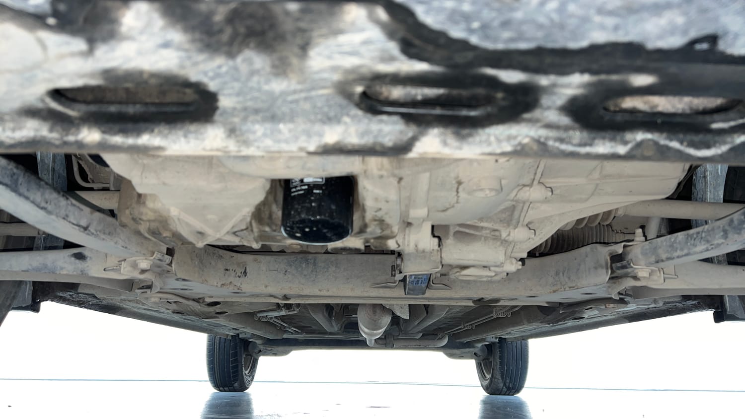 Used 2022 Renault Kiger RXT MT Petrol Manual extra FRONT LEFT UNDERBODY VIEW