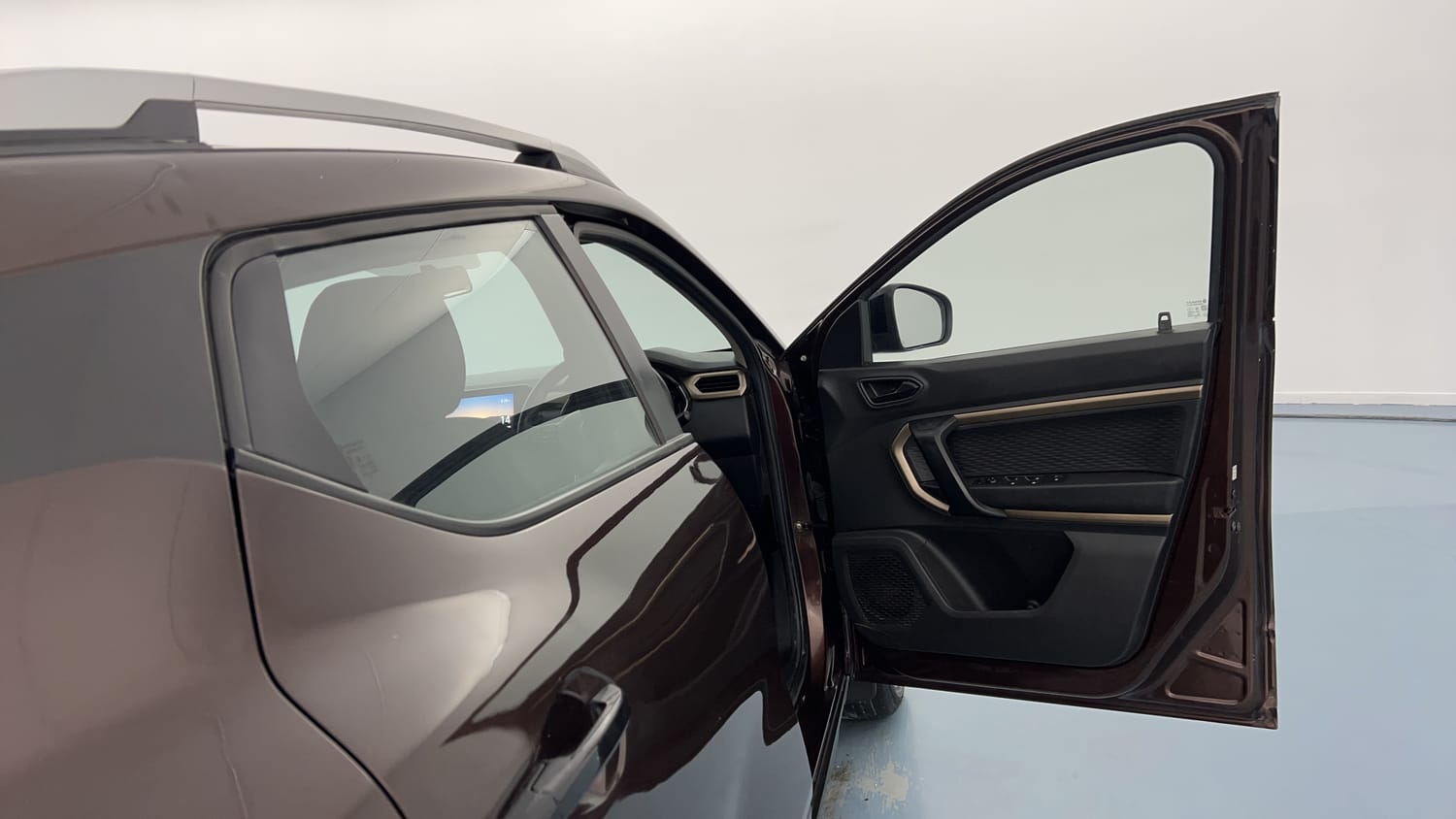 Used 2022 Renault Kiger RXT MT Petrol Manual interior RIGHT FRONT DOOR OPEN VIEW