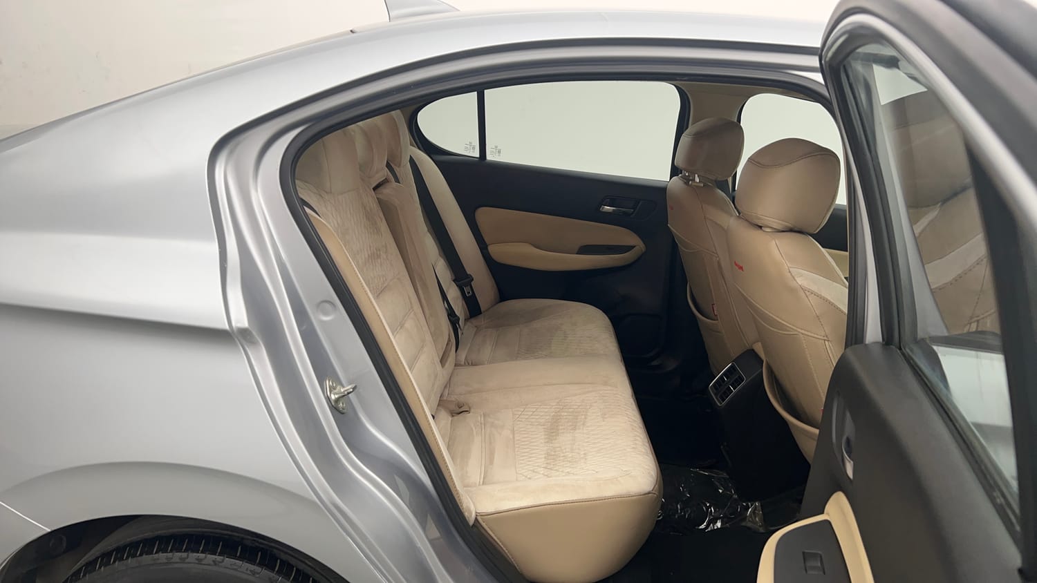 Used 2022 Honda City VX Petrol Petrol Manual interior RIGHT SIDE REAR DOOR CABIN VIEW