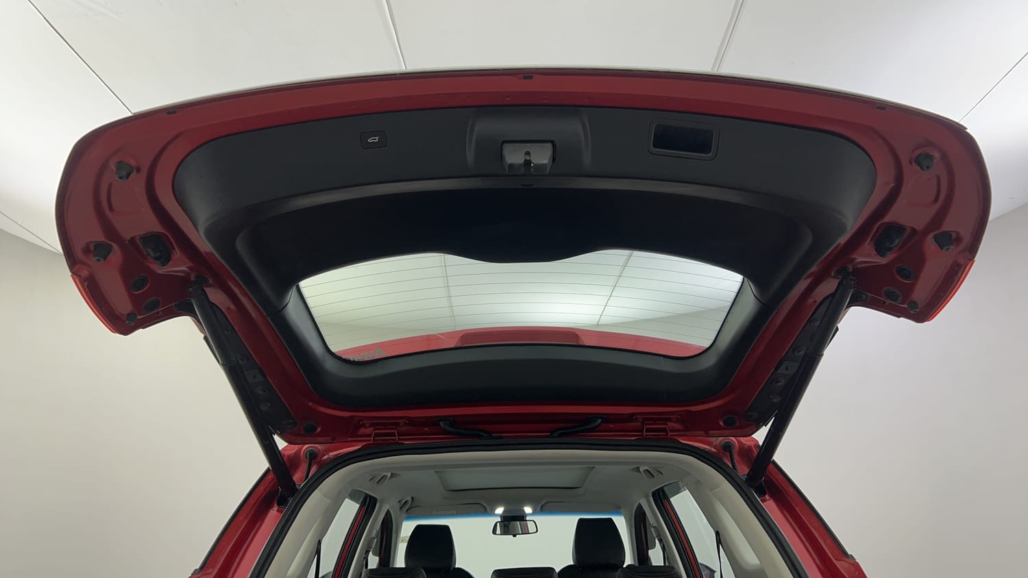 Used 2019 MG Motors Hector Sharp 2.0 Diesel Diesel Manual interior DICKY DOOR OPEN VIEW
