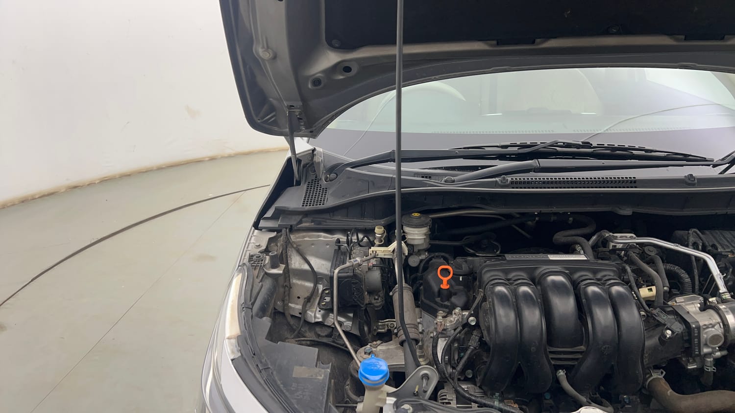 Used 2022 Honda City VX Petrol Petrol Manual engine ENGINE RIGHT SIDE HINGE & APRON VIEW