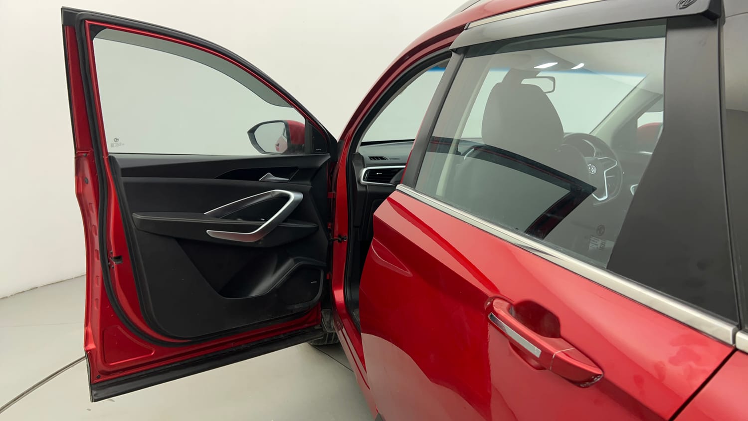 Used 2019 MG Motors Hector Sharp 2.0 Diesel Diesel Manual interior LEFT FRONT DOOR OPEN VIEW