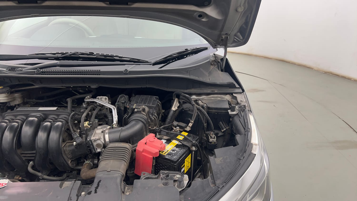 Used 2022 Honda City VX Petrol Petrol Manual engine ENGINE LEFT SIDE HINGE & APRON VIEW