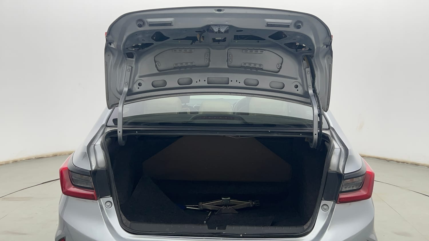 Used 2022 Honda City VX Petrol Petrol Manual interior DICKY INSIDE VIEW