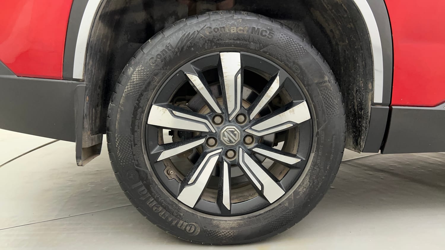 Used 2019 MG Motors Hector Sharp 2.0 Diesel Diesel Manual tyres RIGHT REAR TYRE RIM VIEW