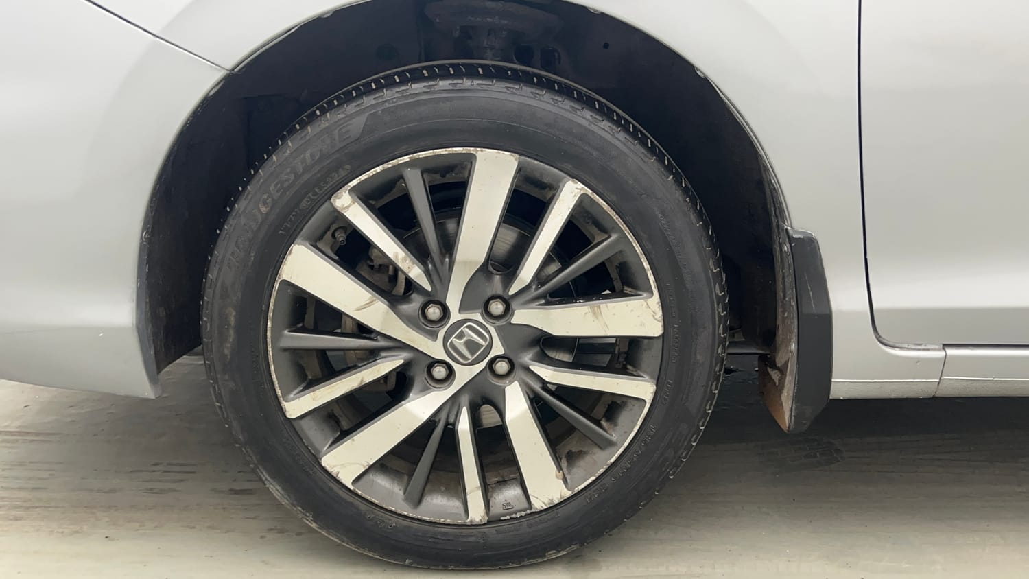 Used 2022 Honda City VX Petrol Petrol Manual tyres LEFT FRONT TYRE RIM VIEW