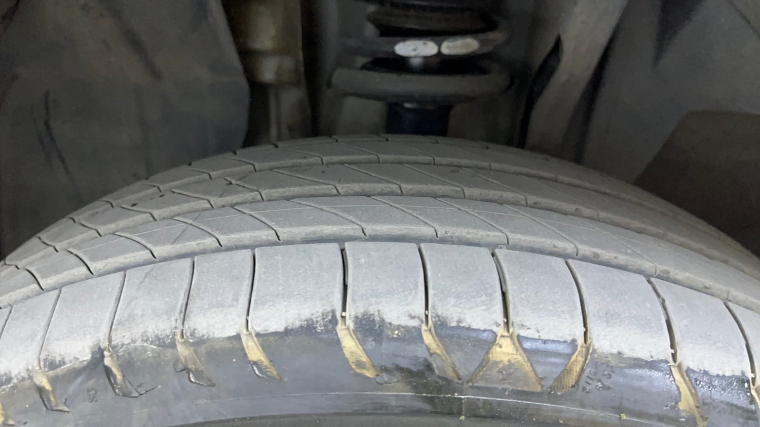 Used 2021 Renault Kiger RXZ Turbo CVT Petrol Automatic tyres LEFT FRONT TYRE TREAD VIEW