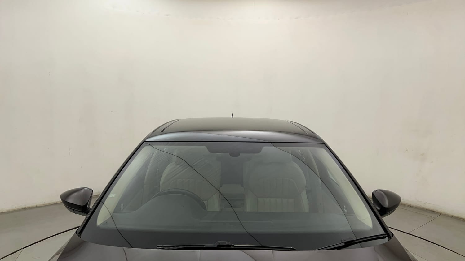 Used 2018 Skoda Superb Style TSI AT Petrol Automatic exterior FRONT WINDSHIELD VIEW