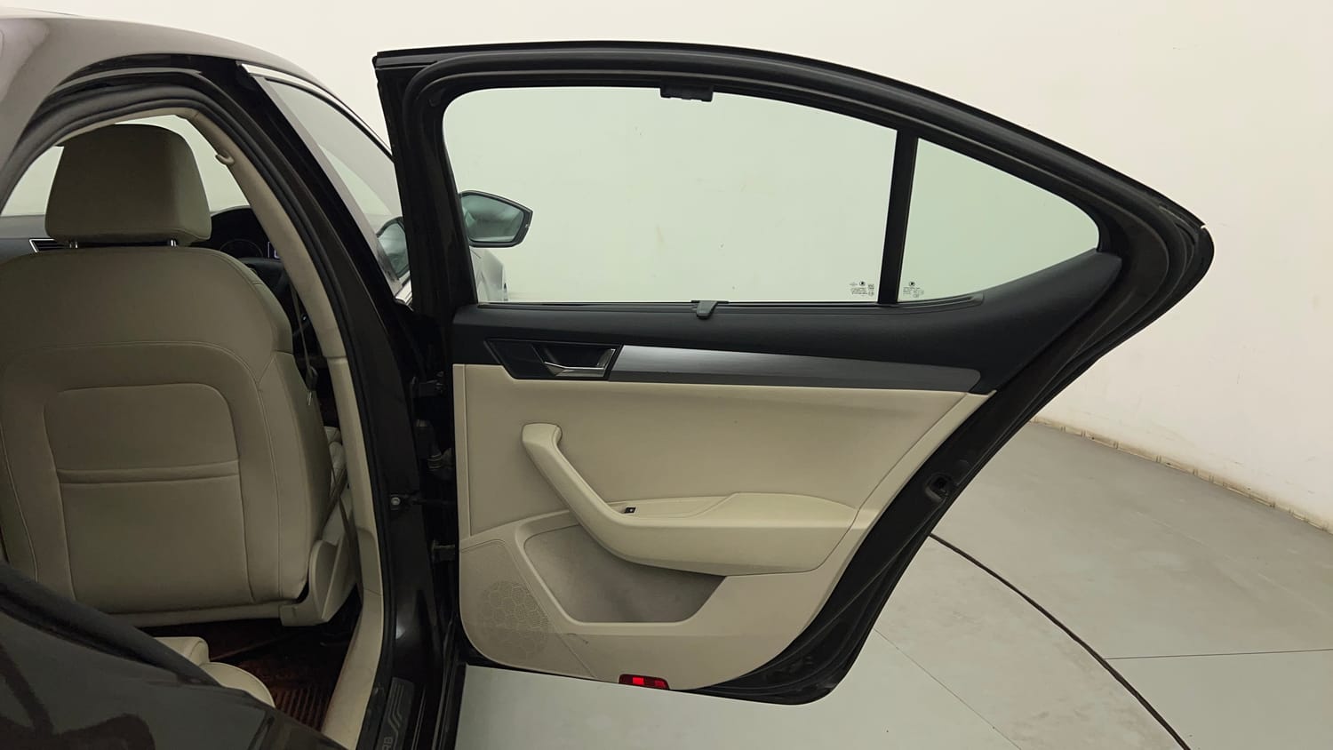 Used 2018 Skoda Superb Style TSI AT Petrol Automatic interior RIGHT REAR DOOR OPEN VIEW