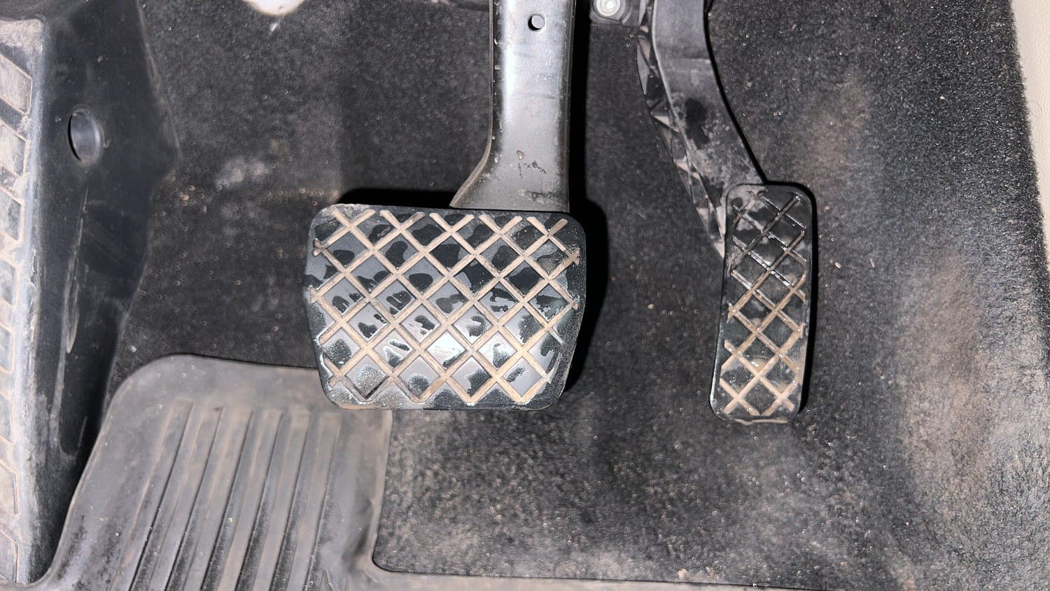 Used 2018 Skoda Superb Style TSI AT Petrol Automatic interior PEDALS VIEW