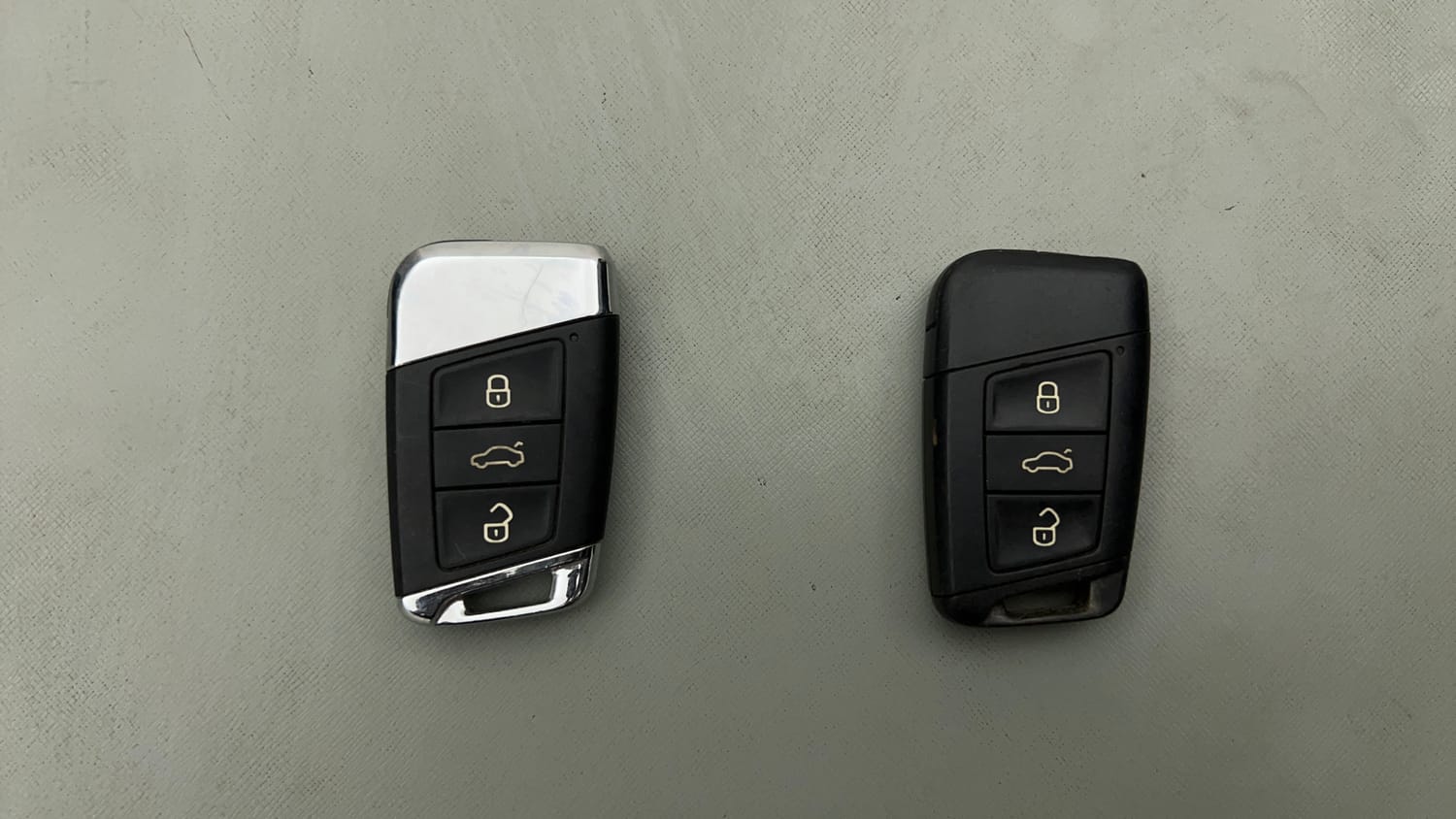 Used 2018 Skoda Superb Style TSI AT Petrol Automatic extra CAR KEY VIEW