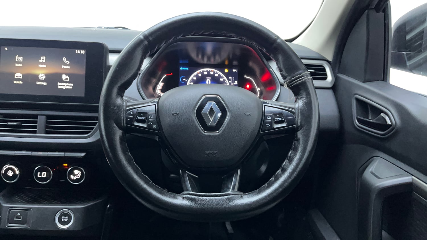 Used 2021 Renault Kiger RXZ Turbo CVT Petrol Automatic interior STEERING VIEW