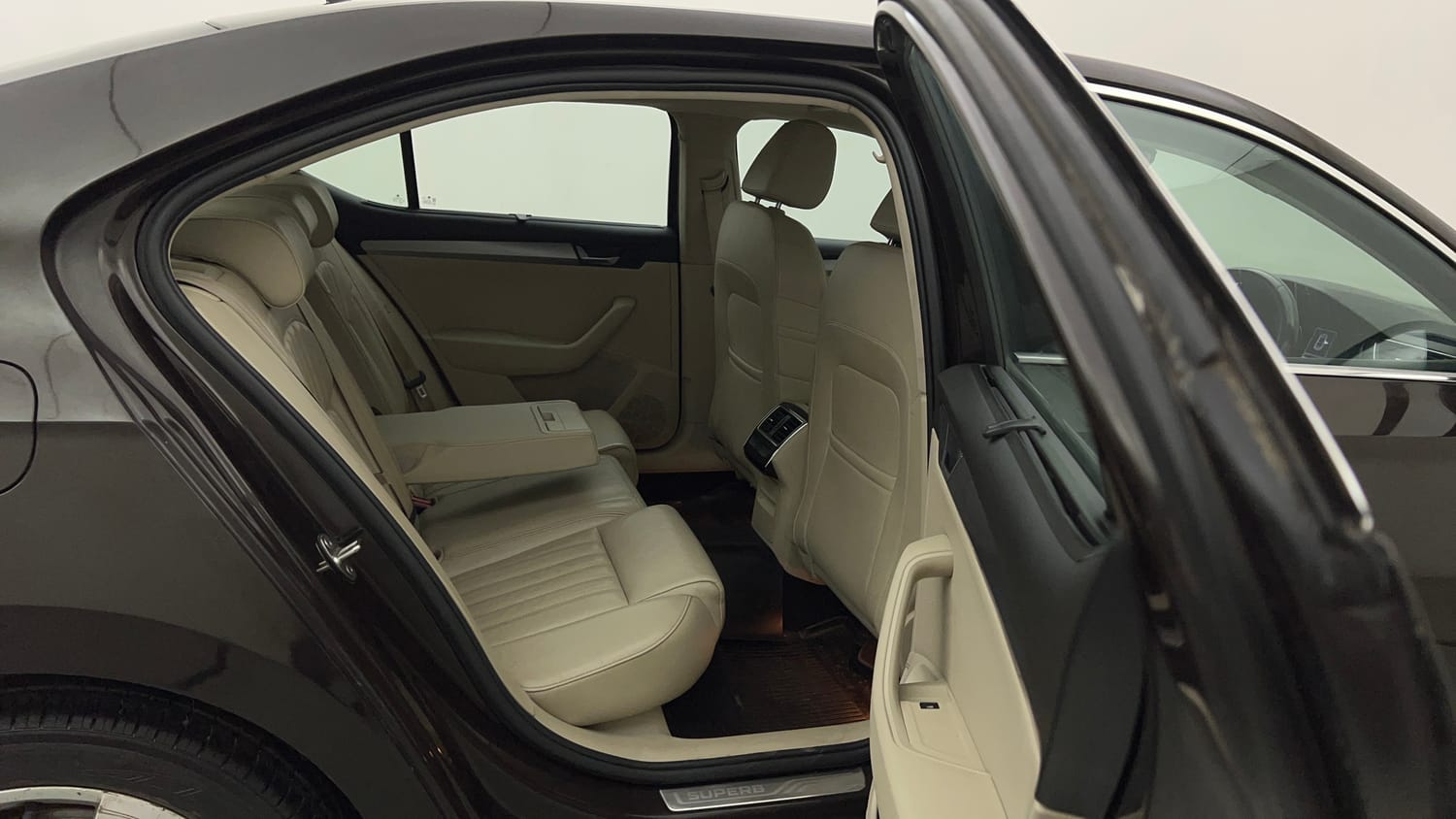 Used 2018 Skoda Superb Style TSI AT Petrol Automatic interior RIGHT SIDE REAR DOOR CABIN VIEW