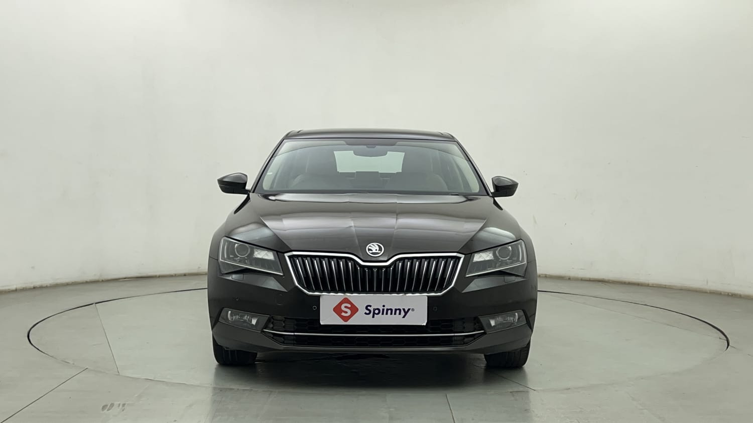 Used 2018 Skoda Superb Style TSI AT Petrol Automatic exterior FRONT VIEW