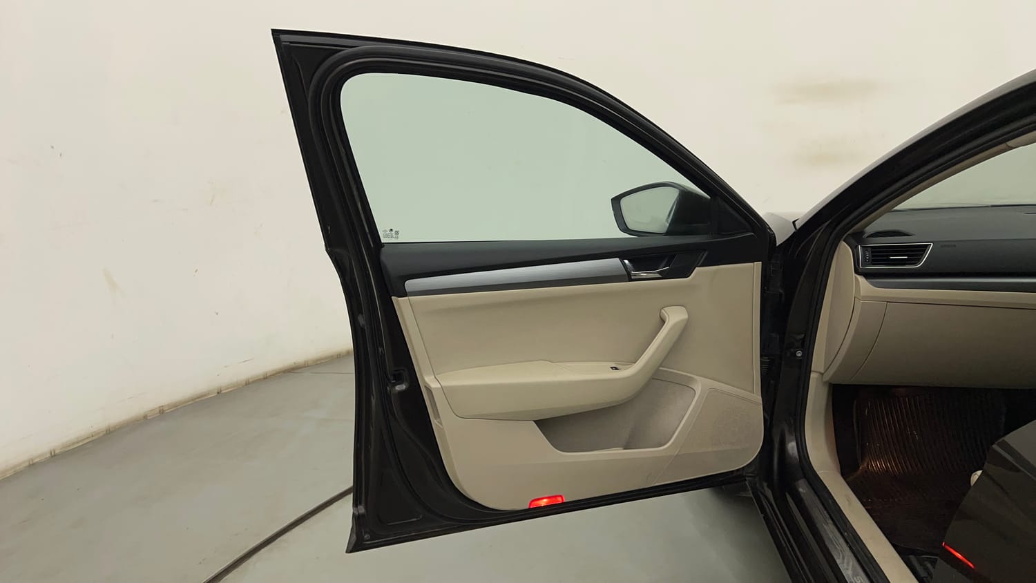 Used 2018 Skoda Superb Style TSI AT Petrol Automatic interior LEFT FRONT DOOR OPEN VIEW