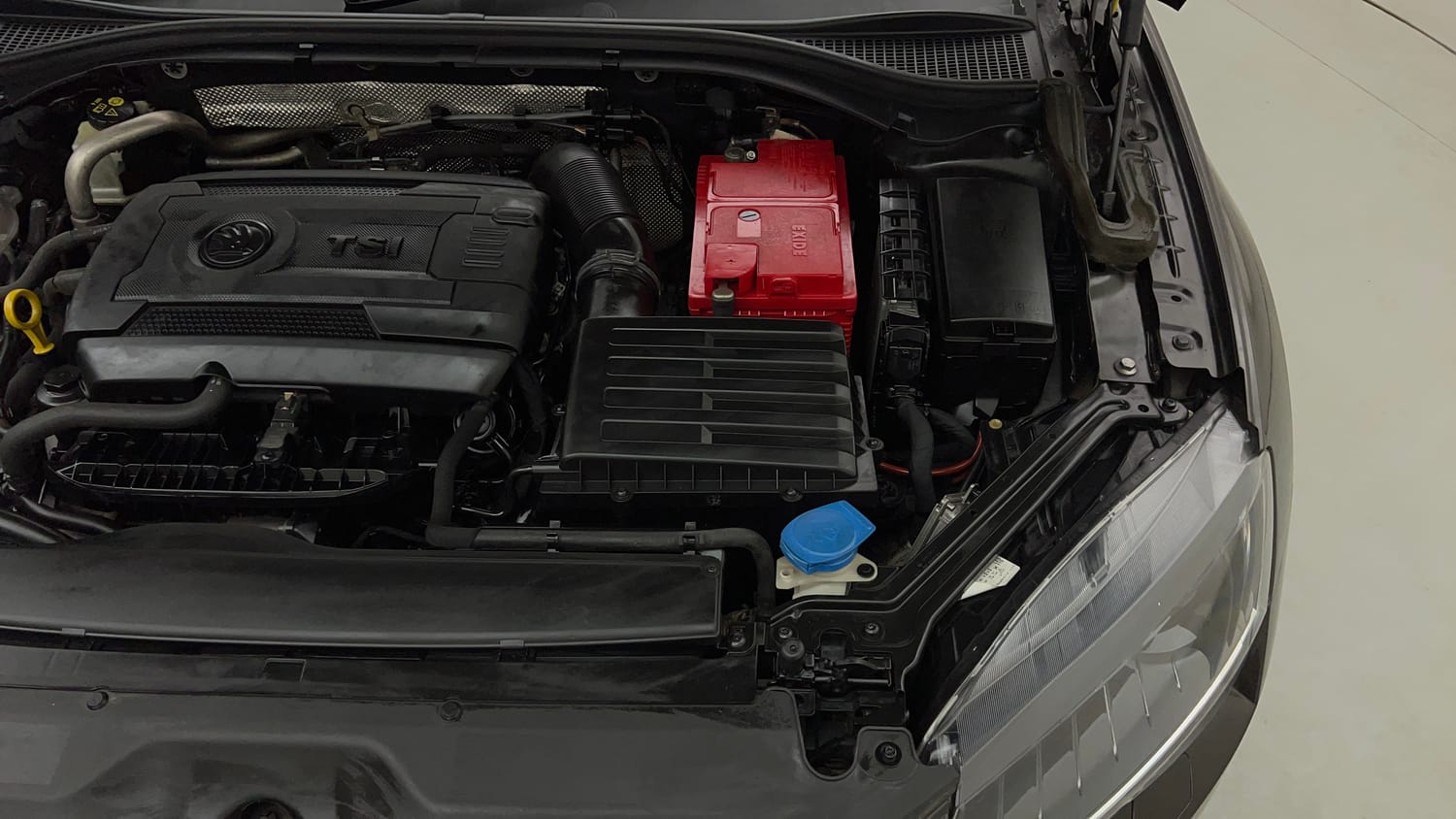 Used 2018 Skoda Superb Style TSI AT Petrol Automatic engine ENGINE LEFT SIDE VIEW