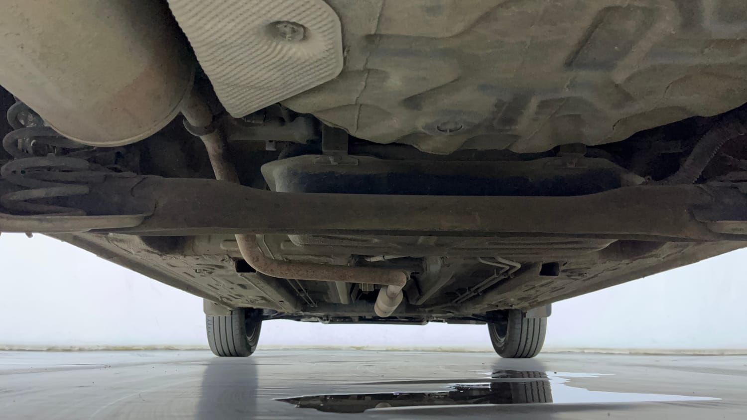 Used 2021 Renault Kiger RXZ Turbo CVT Petrol Automatic extra REAR UNDERBODY VIEW (TAKEN FROM REAR)