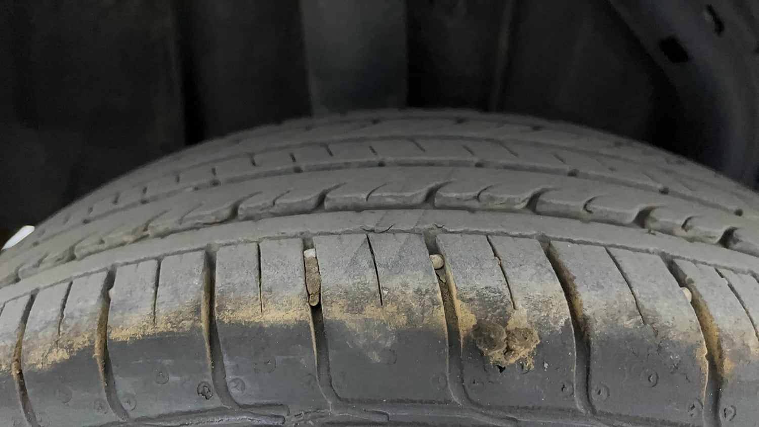 Used 2021 Renault Kiger RXZ Turbo CVT Petrol Automatic tyres RIGHT REAR TYRE TREAD VIEW