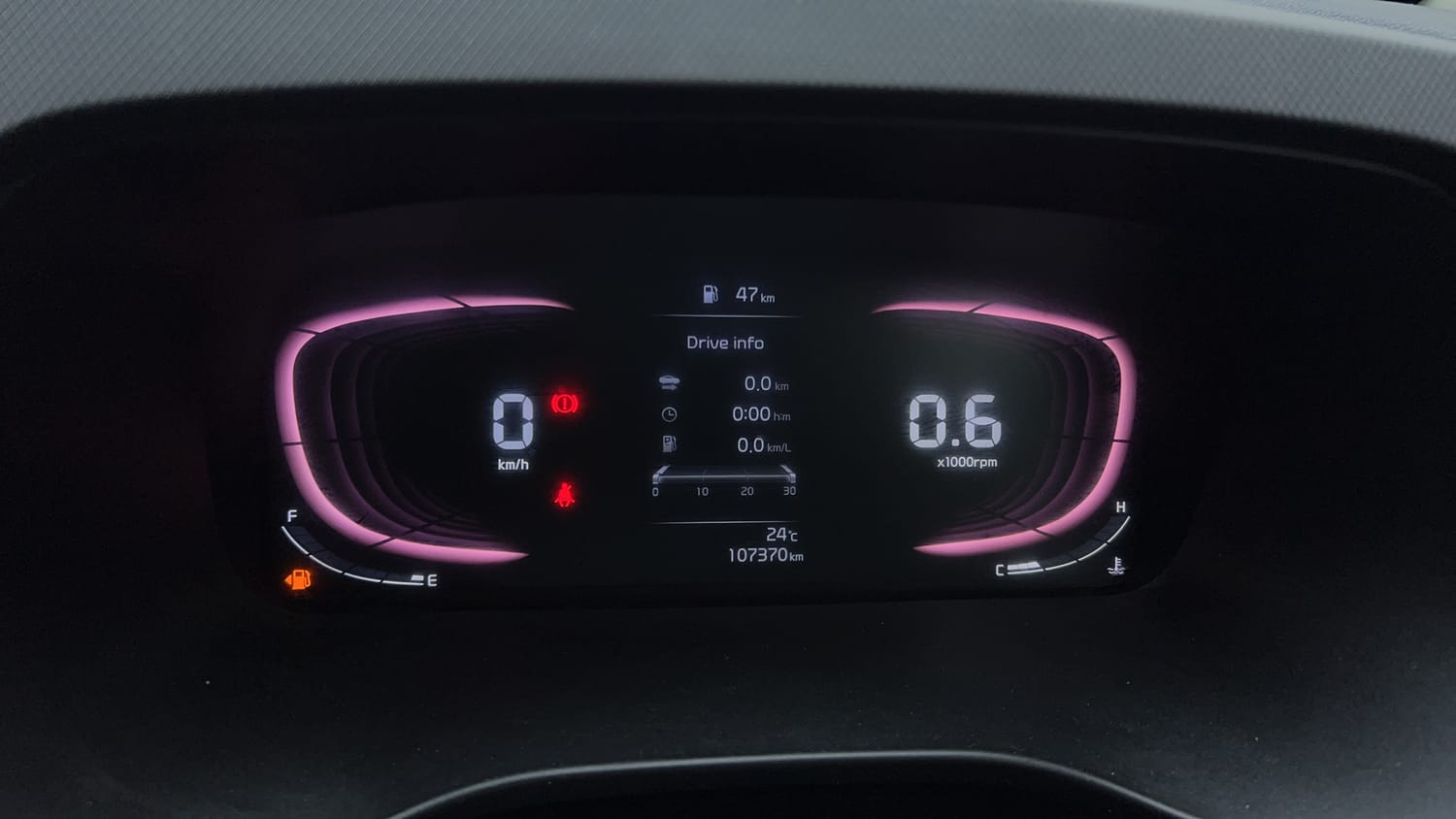 Used 2022 Kia Carens Prestige Plus 1.4 Petrol MT 7 STR Petrol Manual interior CLUSTERMETER VIEW