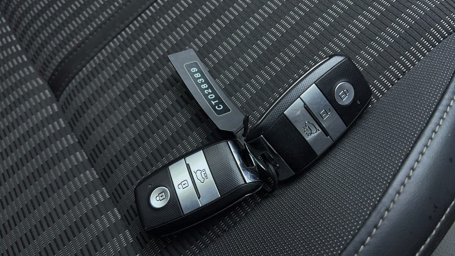 Used 2022 Kia Carens Prestige Plus 1.4 Petrol MT 7 STR Petrol Manual extra CAR KEY VIEW